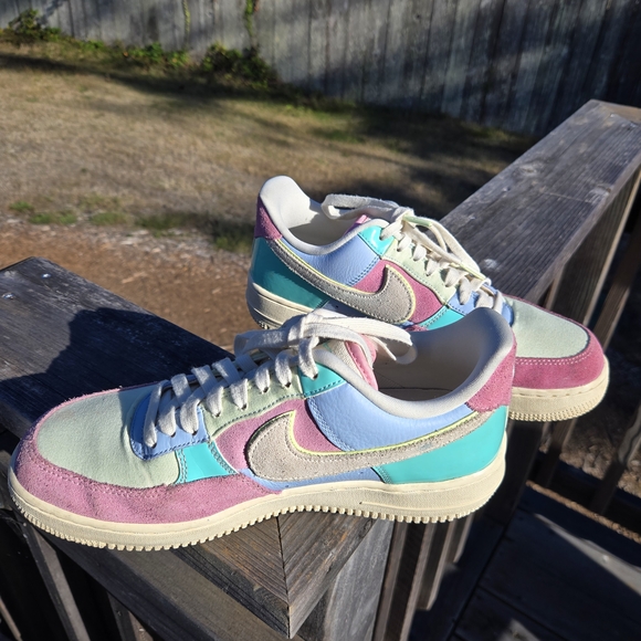 Nike Air Force 1 Easter Collection - Picture 1 of 5